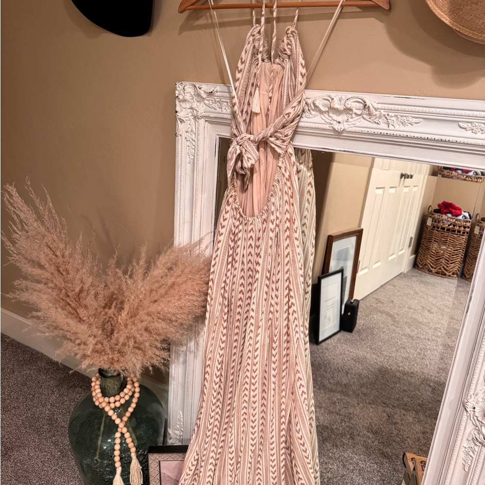 Halter Maxi Dress - Picture 5 of 7